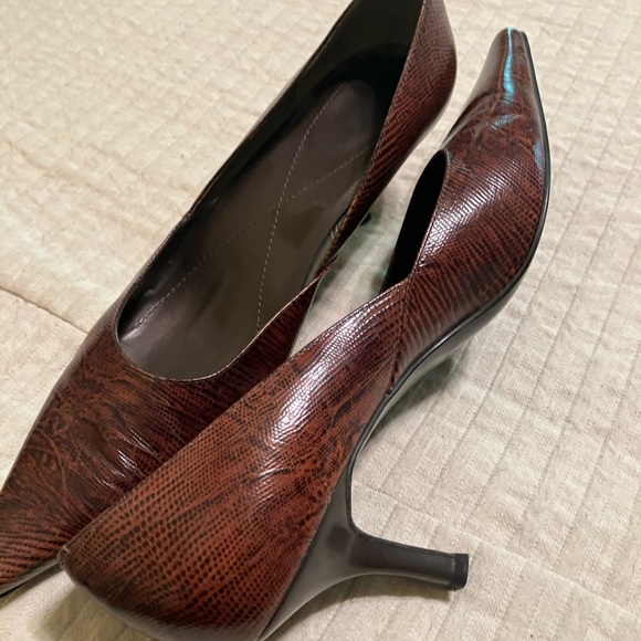 Brown snakeskin heels - Picture 5 of 5